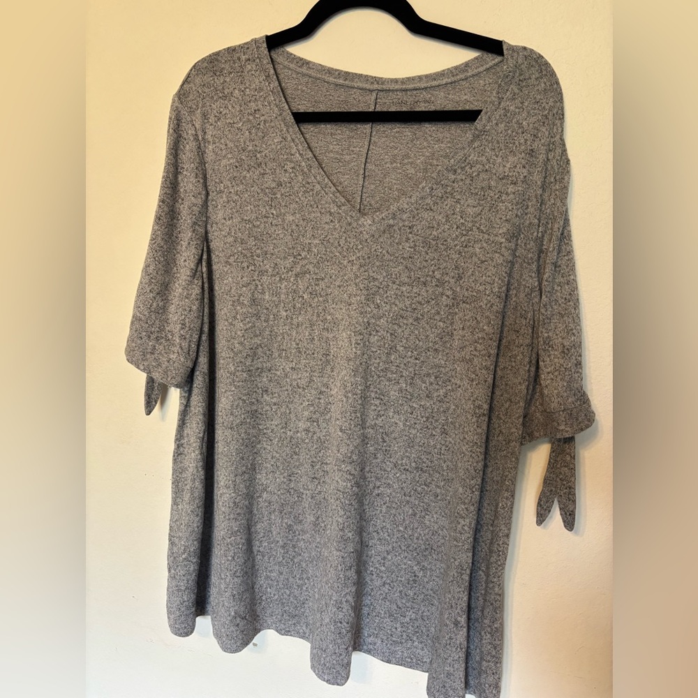 Lane Bryant Gray Heather V-Neck Top Tie Sleeve Size 18/20 Soft Knit